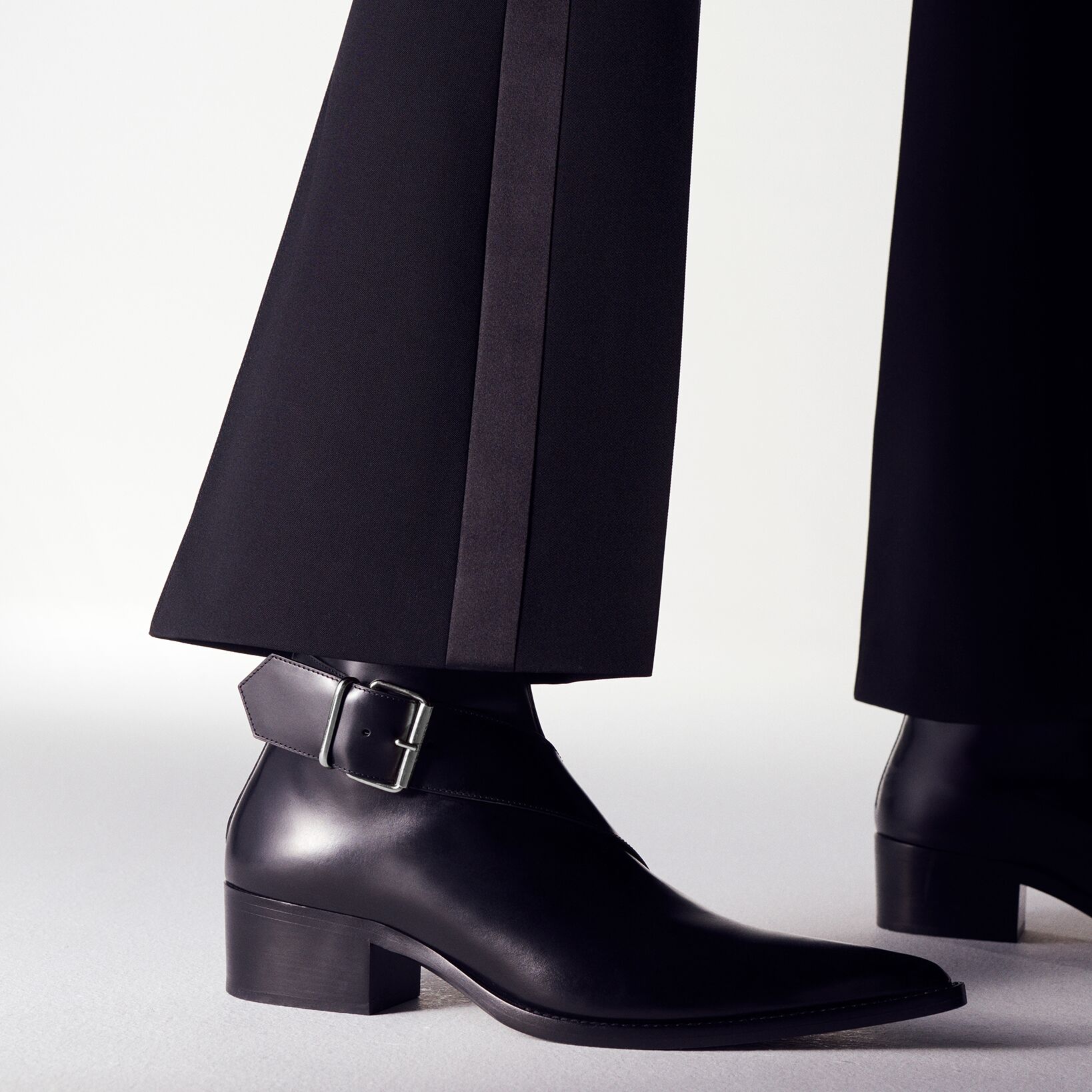 Mens McQueen black boots